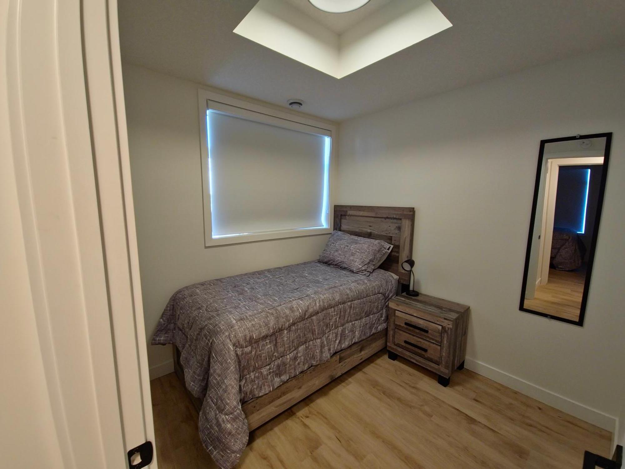 Apartment A Stylish 2 Bdr With A Blend Of Cozy And Peace! *